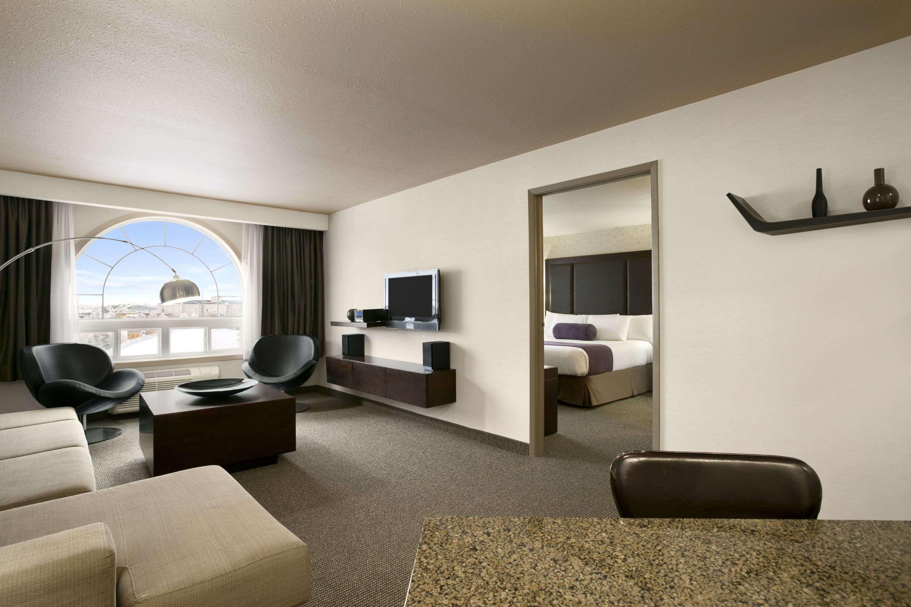 Days Inn By Wyndham Regina Exterior photo